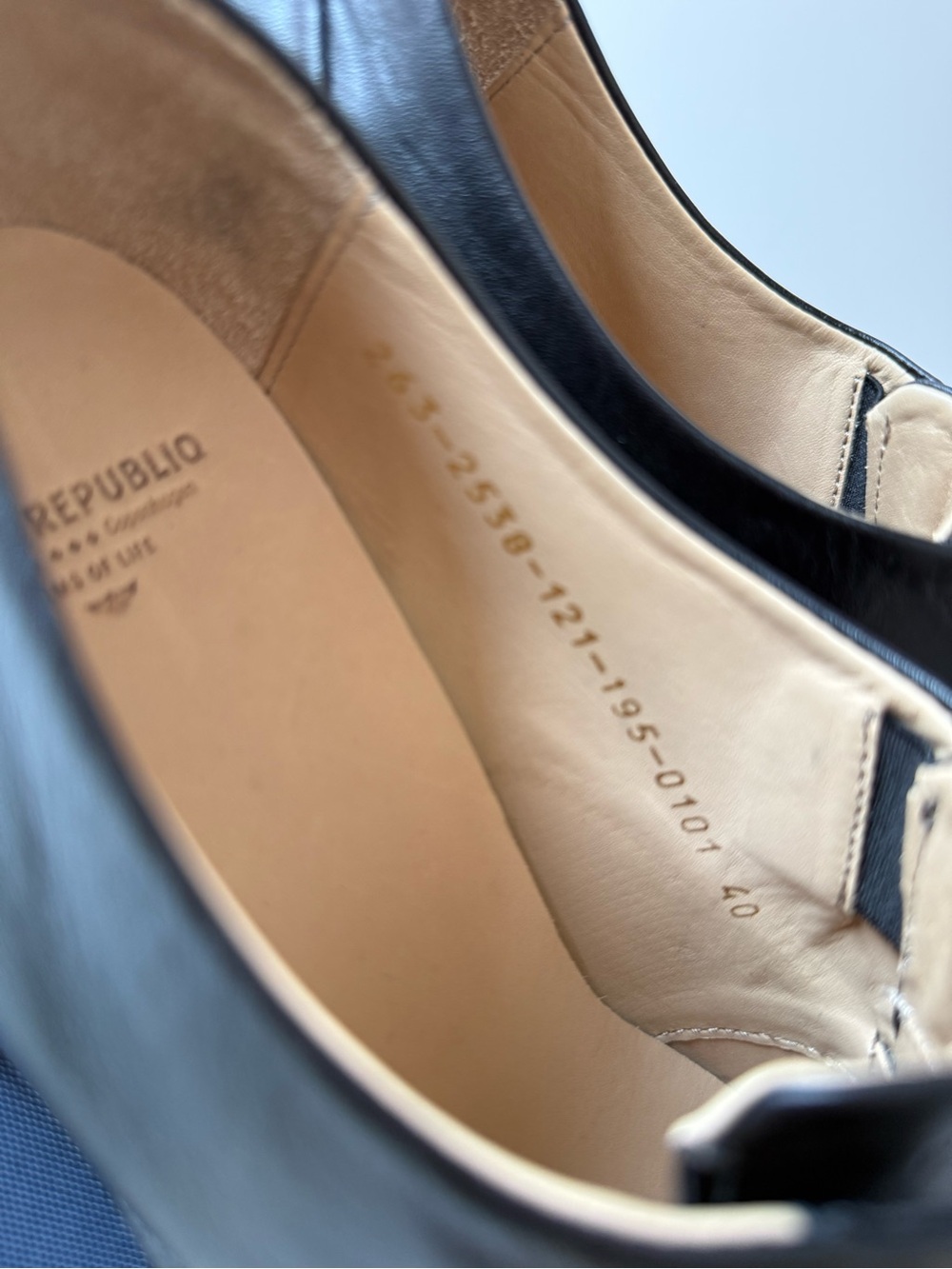 Royal RepubliQ PRIME DERBY NO LACE 201 minimalist leather shoe | BLACK - Picture 11 of 12